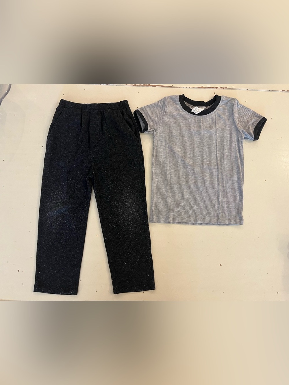 Kate Quinn gray/charcoal shirt/pant set 4T